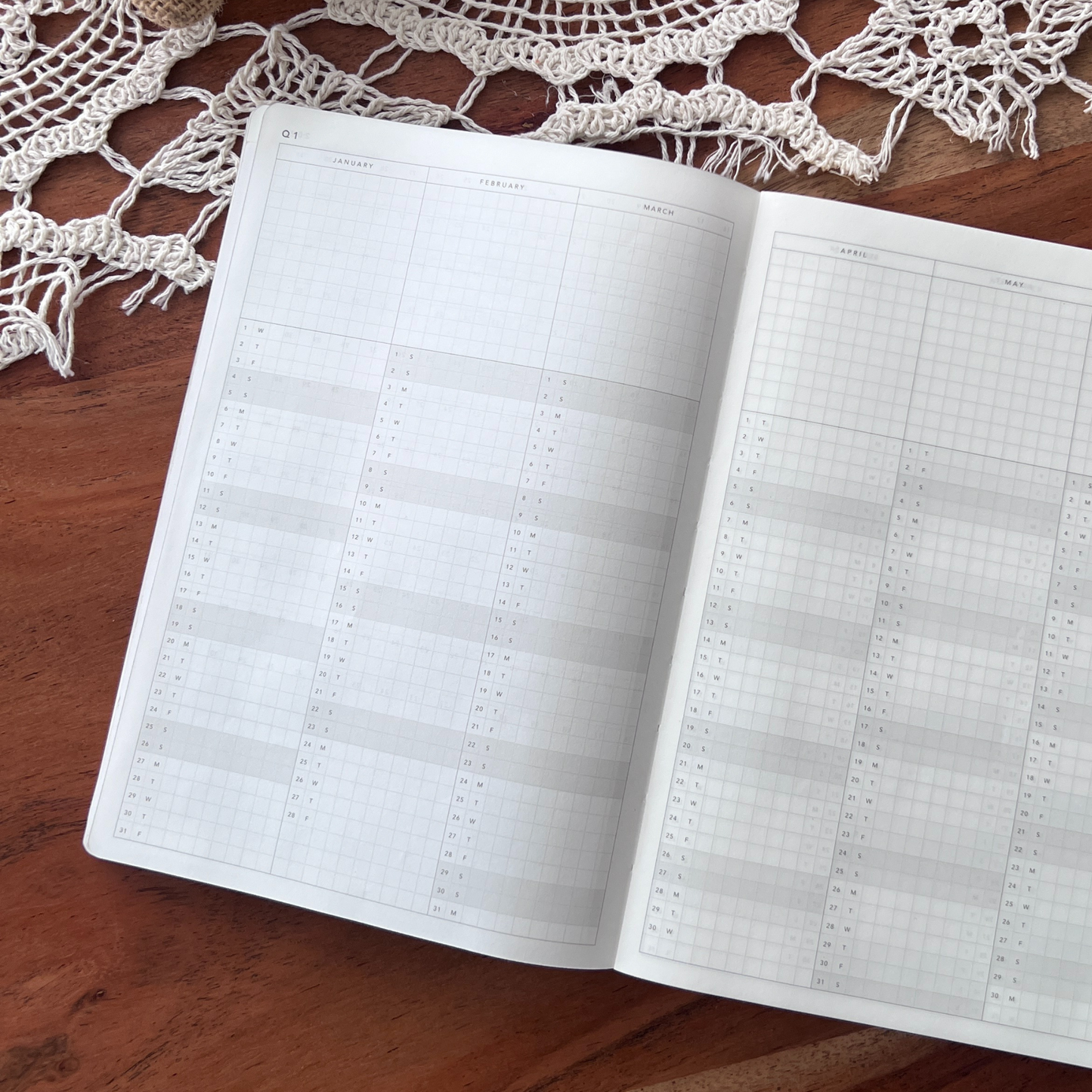 PREORDER • Weekbook Hybrid 2026 • B6 Size • Softcover Book Bound • Tomoe River Paper