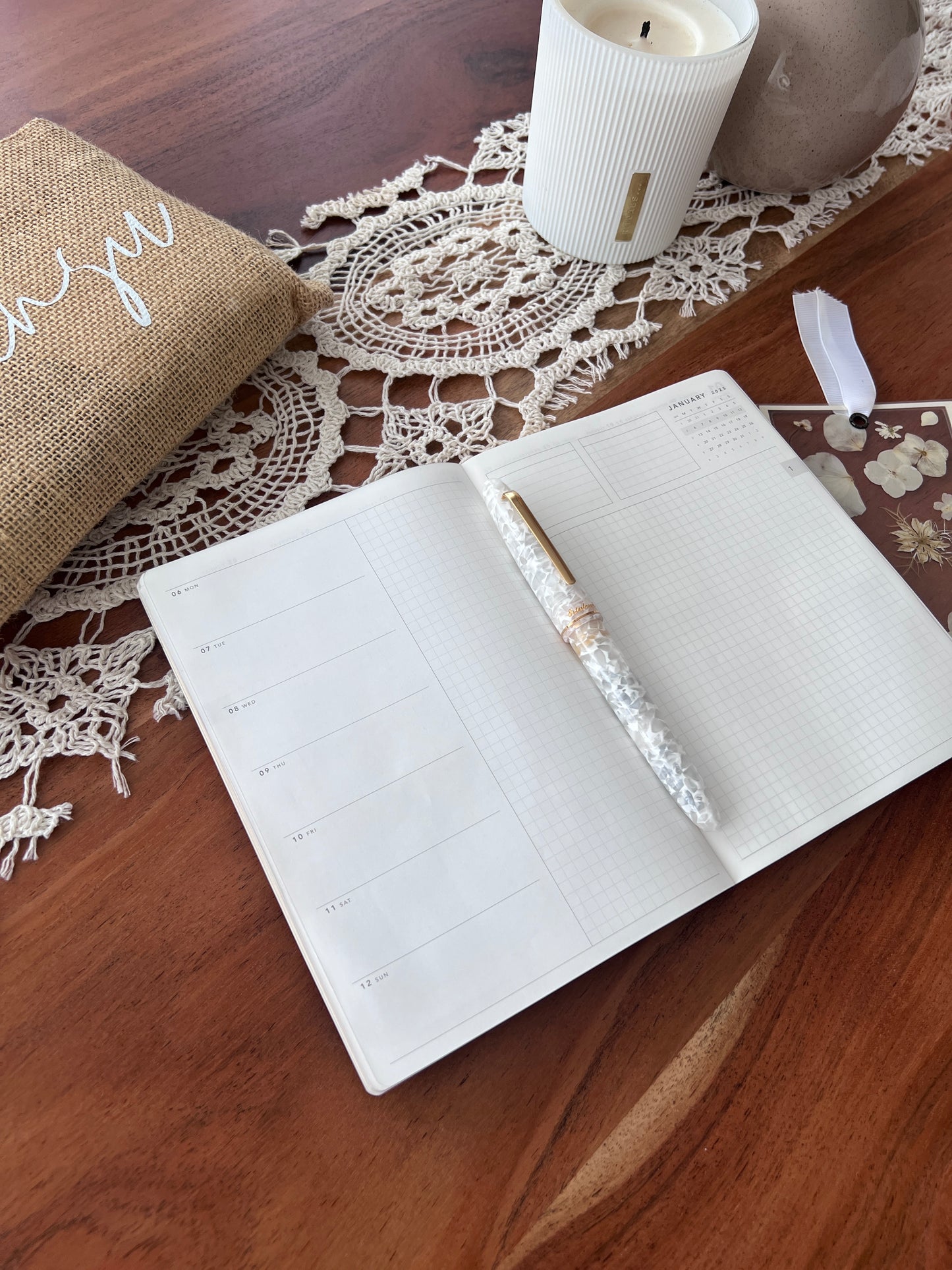 PREORDER • Weekbook Hybrid 2026 • B6 Size • Softcover Book Bound • Tomoe River Paper