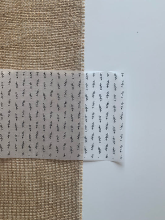 FV158 A4-Blatt aus foliertem Pergament/Acetat mit winzigen Blättern
