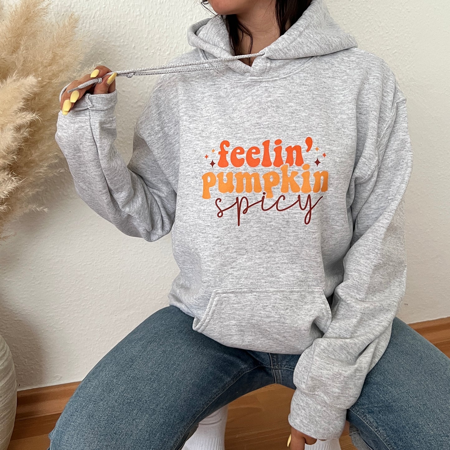 „Feeling Pumpkin Spicey“ Halloween-Sweatshirt/Hoodie • Lifestyle-Kollektion